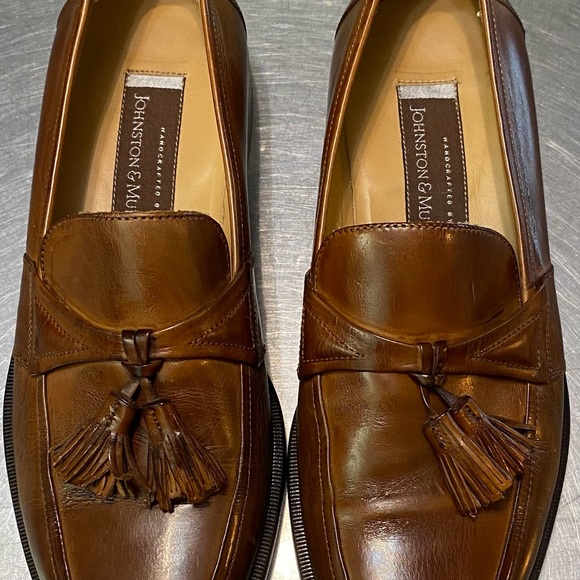 Johnston & Murphy Men's Tan Tassel Loafers - Picture 1 of 5